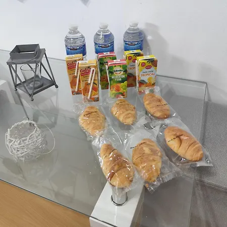 Homestay Triple Con Bano Compartido Lovely Sevilla
